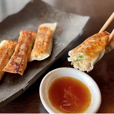 そば屋の出汁香る棒ぎょうざ