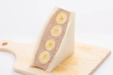 チョコバナナサンド(税込518円)