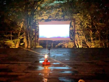 プロジェクターも無料でお使いいただけます。