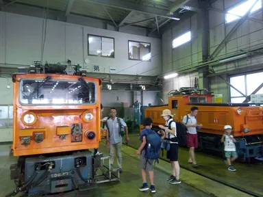 機関車検修庫　見学