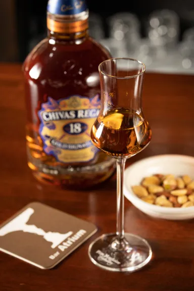 珍しいウィスキーを数多く取り揃えています