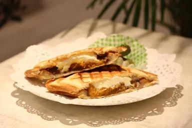 あんぽ柿のホットサンド