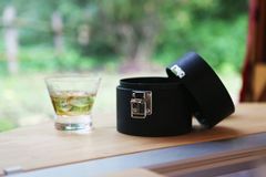 「生涯を添い遂げるグラス ハードケース付きロックグラス」が7月28日発売