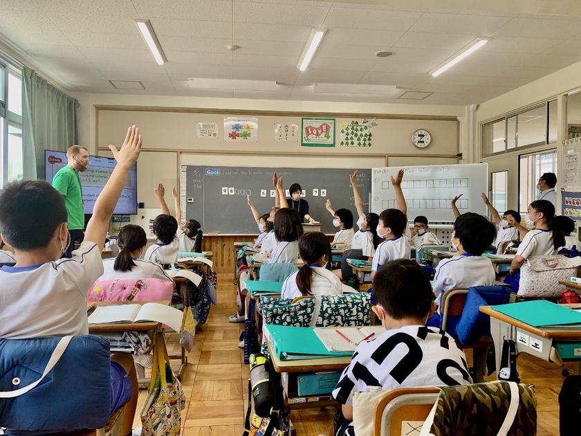 公立小学校でイマージョン教育に取り組む意義
「グローカル」視点の重要性