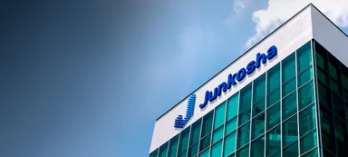 株式会社潤工社