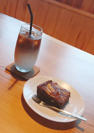 ブラウニーとカフェオレ