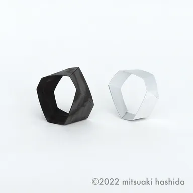 Bangle (デザイン: 大木 陽平)