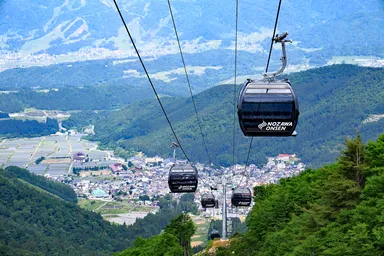 野沢温泉村の景色が一望できる長坂ゴンドラ