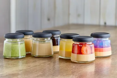 季節のフルーツプリンは白桃とシャインマスカット