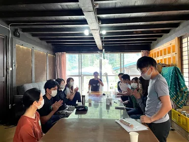 参加者同士で対話や、ワークショップを行います。