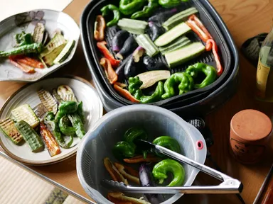 収穫した野菜を、農家さんのお宅でいただきます。