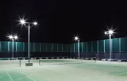 施設用LED照明 LT400Wをテニスコートに設置