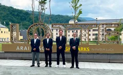 協定式登壇者との記念撮影