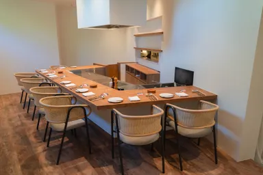 離れカウンター席A