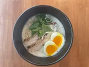 鶏白湯麺 748円