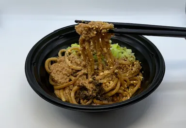 汁なし担担麺_盛り付け例3