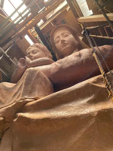 アトリエのマリア像