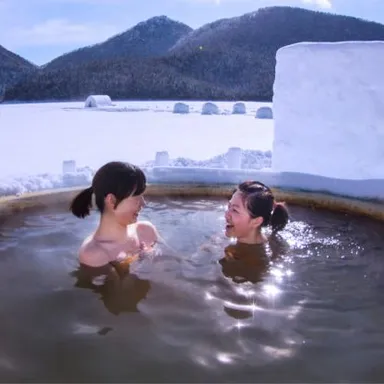 氷上露天風呂人入り