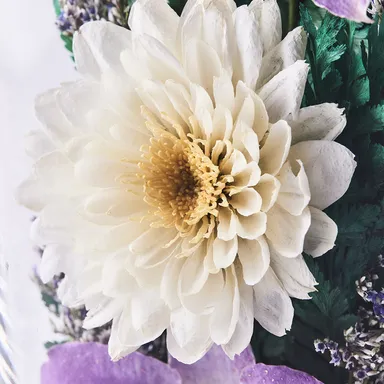 1枚1枚丁寧に形を整えています