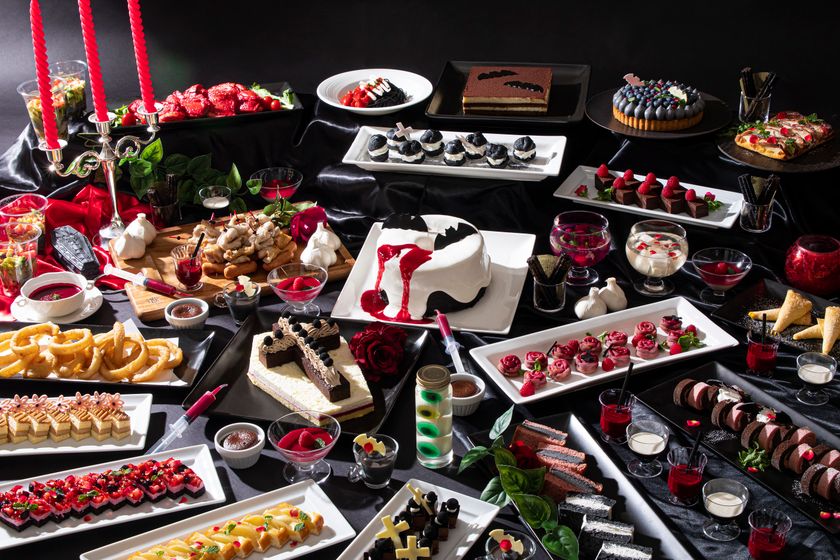 ホテル京阪 京橋 グランデ レストラン「ロレーヌ」にてスイーツバイキング
「スゥイーツ オブ ドラキュラ～黄昏時のブラッディタイム～」を開催します！
