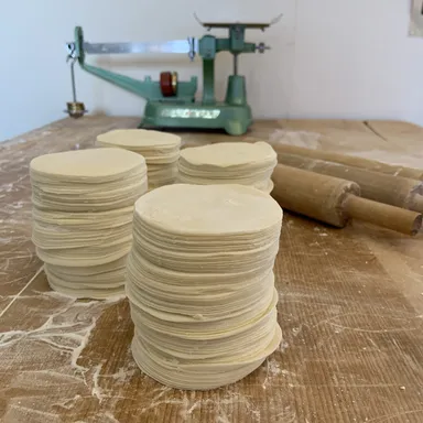 皮は早朝から手づくり