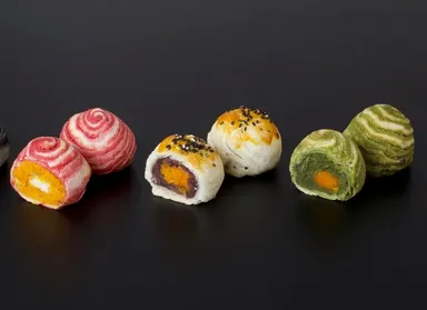 ムーンケーキ3個　断面