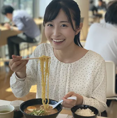 「大阪城　極上ラーメンストリート」アンバサダー  ytv 佐藤佳奈アナウンサー