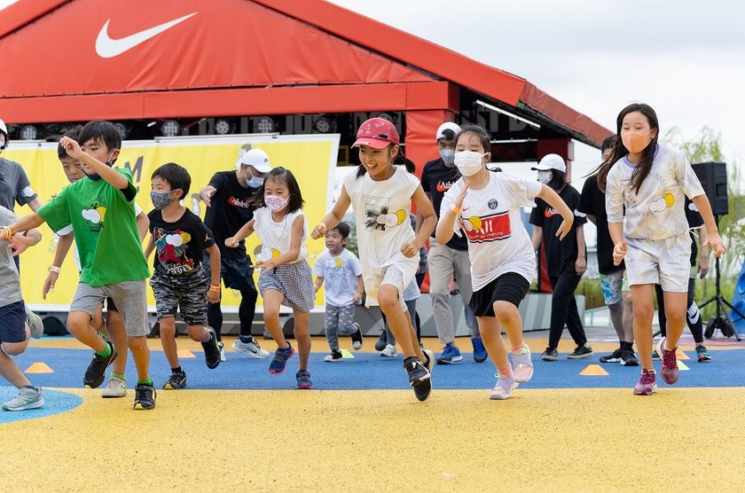 子どものための運動遊びプログラム
JUMP-JAM(ジャンジャン)
9月3日(土) スポーツパーク
「TOKYO SPORT PLAYGROUND」で
小学生親子向けイベントを3年ぶりに開催!