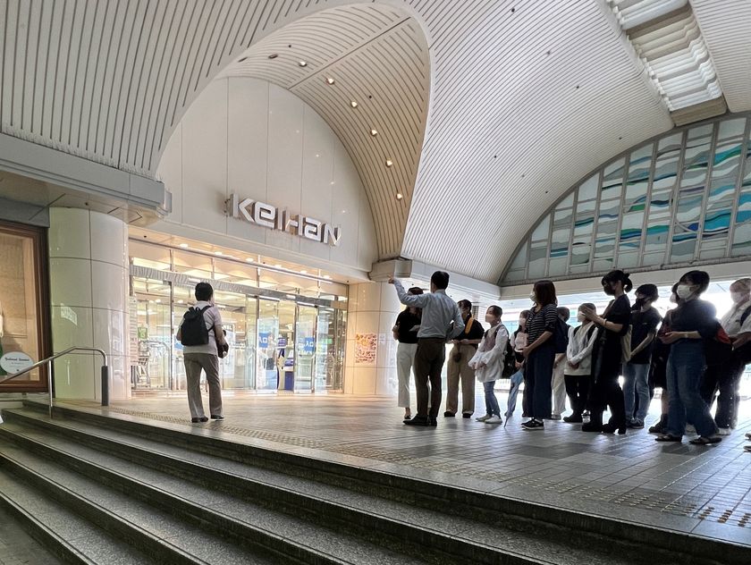 京阪百貨店×京都芸術大学!
2022年クリスマス商戦のメインビジュアルを協働して作成中