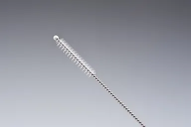 コシが強いナイロン毛で長持ち！独自のカットで清掃効果大！