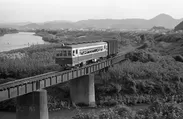 由良川に沿って走る、在りし日の北丹鉄道