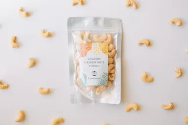 使用しているカンボジア産のカシューナッツ