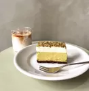 Instagramでも大人気ピスタチオチーズケーキカフェラテセット