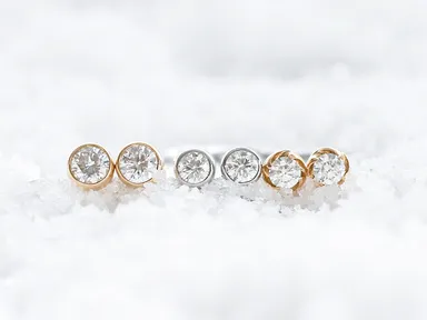 あなたの人生をともに過ごす大粒のダイヤモンドピアス。