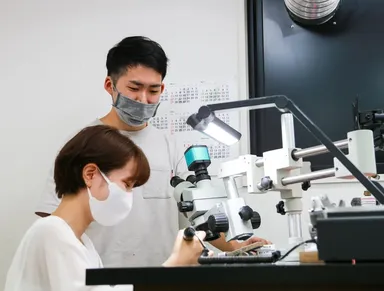 職人がサポートしつつ製作します