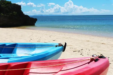 大型の初心者向けカヤックを使用で安心。