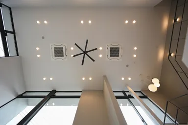 空間全体をおしゃれに見せる天井