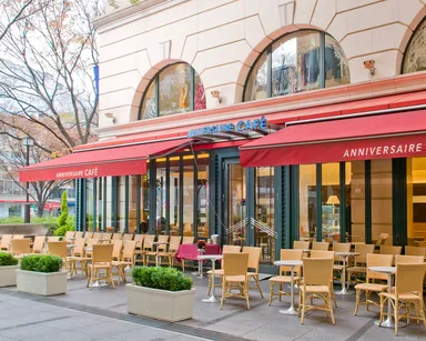 アニヴェルセル カフェ