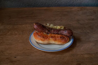 ホットドッグ 946円(税込) 自家製ソーセージのホットドッグ