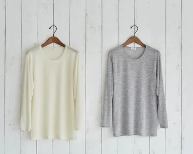 ユニセックス(無染色)とレディース(ライトグレー)／「暮らしとおしゃれの編集室」(主婦と生活社)／撮影：田中 信吾