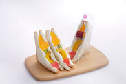【イマノフルーツファクトリー】昭和のミミ付サンドイッチ