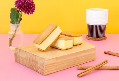 OIMO & CINNAMON CHEESECAKE SAND