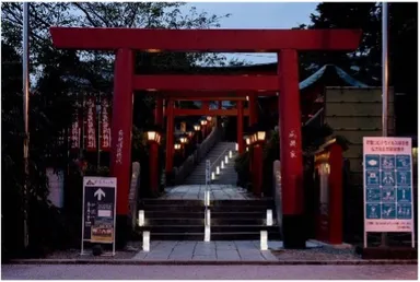 三光稲荷ライトアップ2