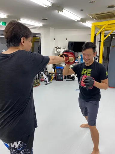 キックボクシングで楽しくトレーニング！