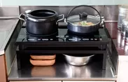 横幅約52cmとコンパクトで、スペースが限られたキッチンでも使える！