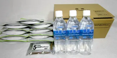 1Aリターン小箱椅子(1人3日分非常食セット)