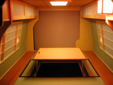 掘りごたつ仕様のキャンピングカー