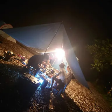 夜はまったり語り合うも良し