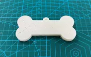 PLA／ヒドロキシアパタイト複合材料を用いて3Dプリンターで印刷したおもちゃの骨の形状