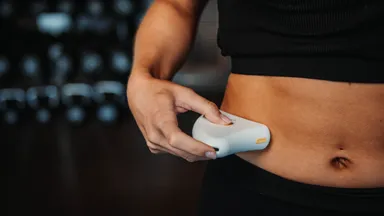 ウエストの皮下脂肪を測定